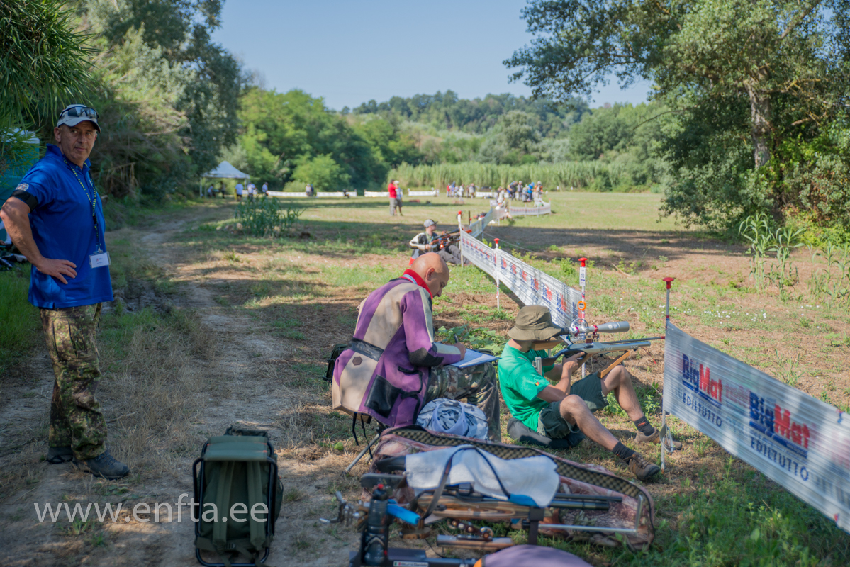 045 White course for the PCP top shooters to grill